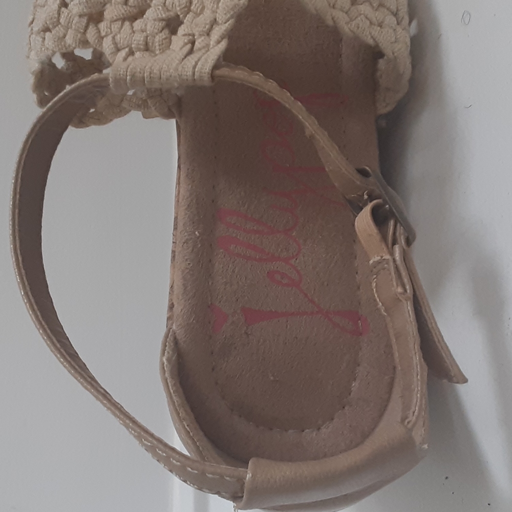 Sandals - Picture 4 of 4